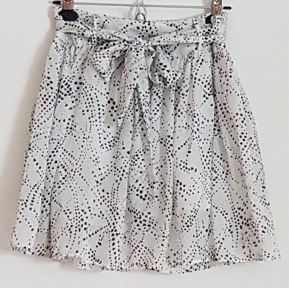 Love21 White and Black Patterned Skirt - Picture 1 of 4